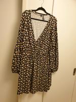 Bonprix sommerkleid Größe 52 54 curvy Sonnenblumen Eimsbüttel - Hamburg Eimsbüttel (Stadtteil) Vorschau