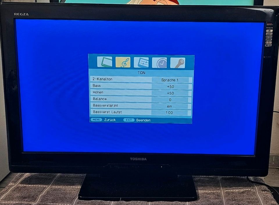 Toshiba LCD TV Funktionsfähig in Düsseldorf