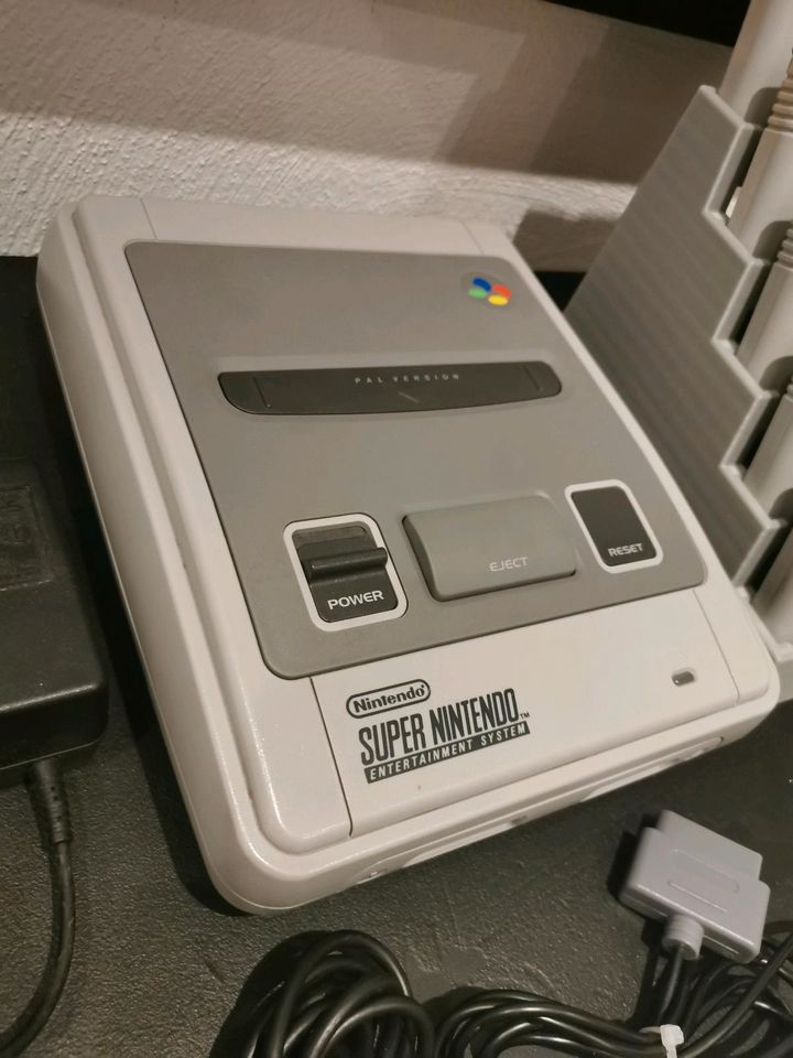 Super Nintendo Komplettpaket + Top-Spiele in Münstermaifeld