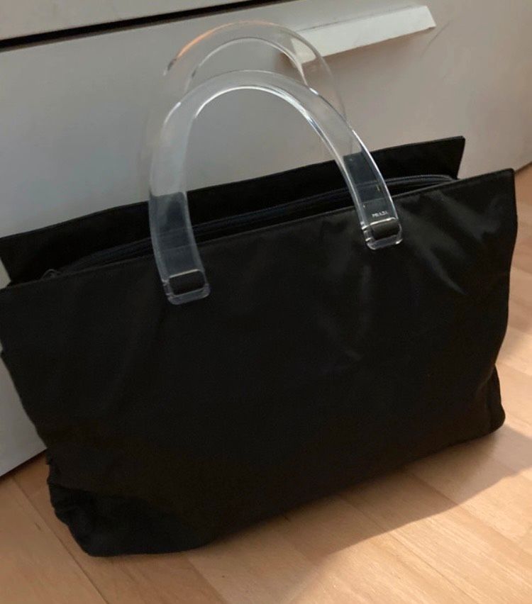 Prada Tasche Nylon schwarz top Zustand mit Staubbeutel in Freiburg im Breisgau