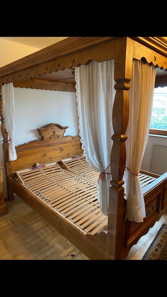 Himmelbett antik voglauer 1600 in Wolfersdorf