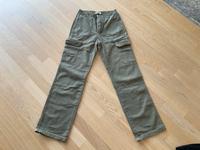 Only Cargo Jeans in oliv grün Größe XS/32 Hessen - Oberursel (Taunus) Vorschau