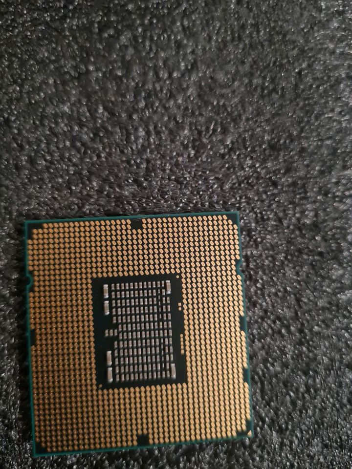 Intel Xeon X5675 Prozessor in Mülheim-Kärlich