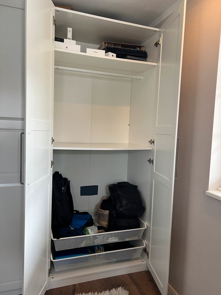 Ikea Pax Kleiderschrank in Lohmar