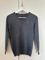 Grauer Pullover mit V-Ausschnitt von Gant Gr S Niedersachsen - Isernhagen Vorschau