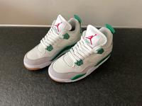 Neu Nike SB Air Jordan 4 Pine Green Weiß Grün Größe 38 Damen Baden-Württemberg - Pforzheim Vorschau