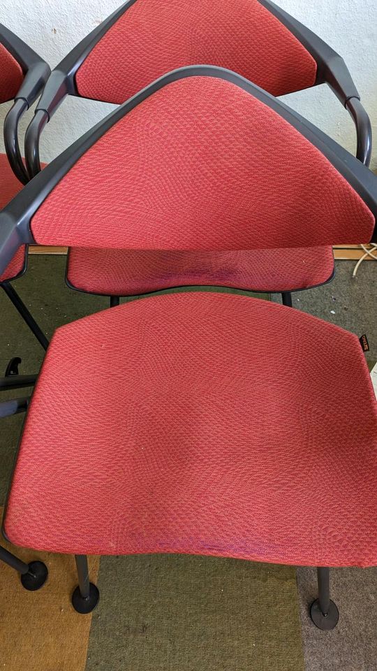 Bürostuhl / Stuhl rot zu verkaufen 9 Stk in Coppenbrügge