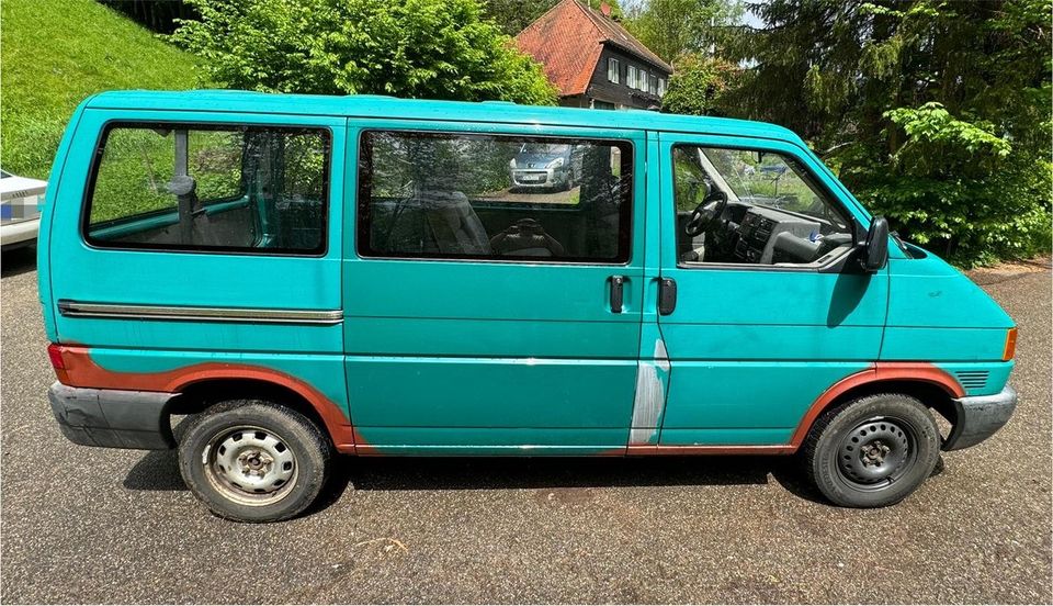 VW T4 Transporter 2,5 TDI 102PS in Dobel