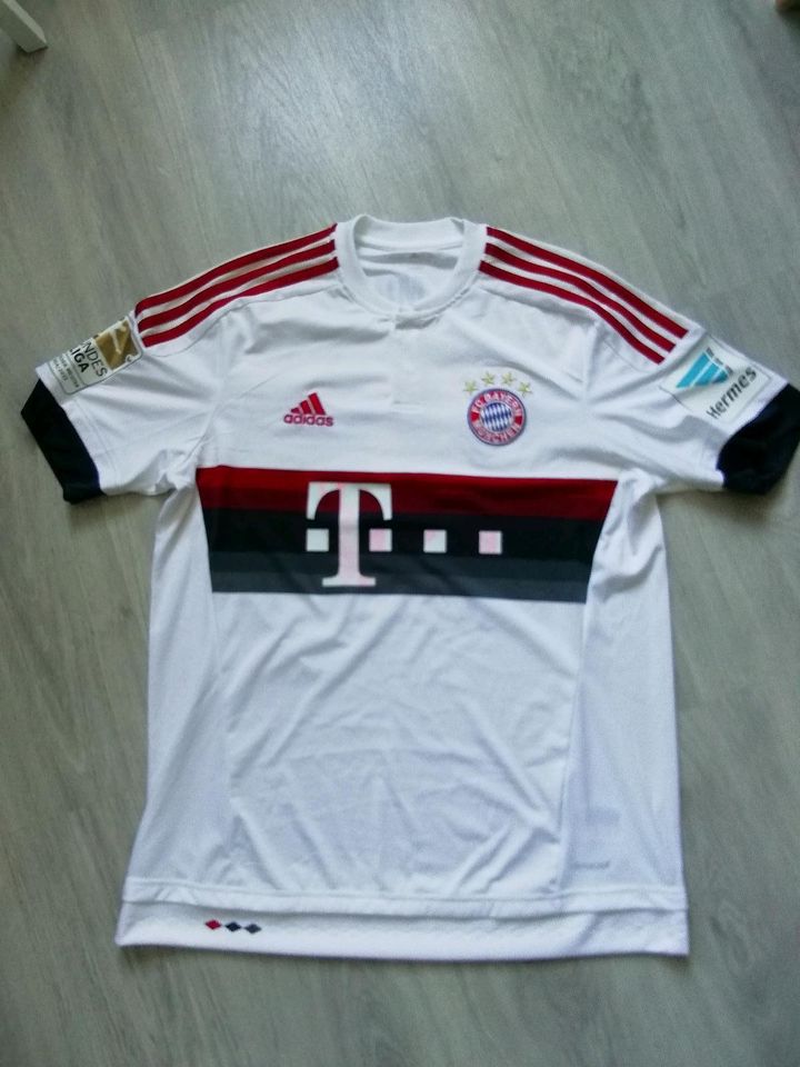 FC Bayern München, Adidas,Trikots, Gr.L in Berlin