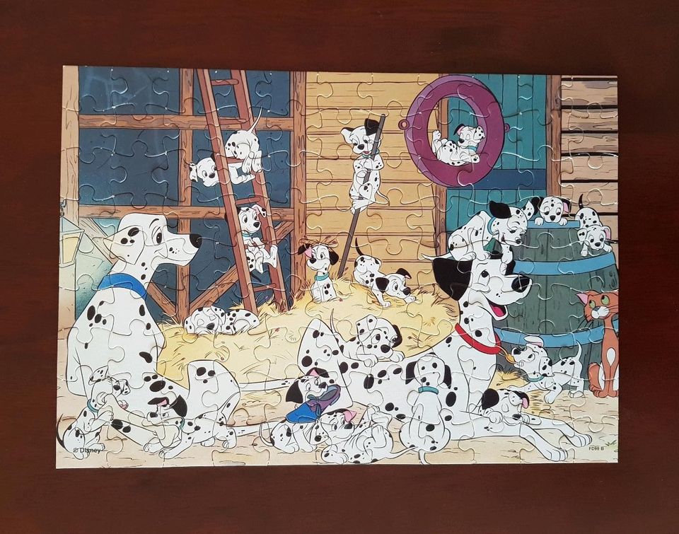 Puzzle Walt Disney's 101 Dalmatiner 99 Teile in Hannover