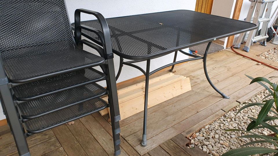 Gartenmöbel Metall Tisch 4 Stühle, Polster in Irndorf