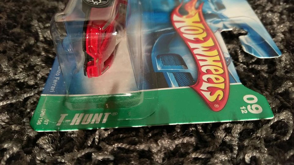 Hot Wheels Ferrari Enzo T-Hunt neu rare rot in Trier