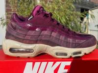 Nike Air Max 95 SE Bordeaux GR 44 Corteiz selten Sachsen - Freiberg Vorschau
