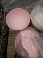 Weisse Perle, 2 x 275 ml Schüsseln rosa, weiß mit Glitzer neu Nordrhein-Westfalen - Mülheim (Ruhr) Vorschau