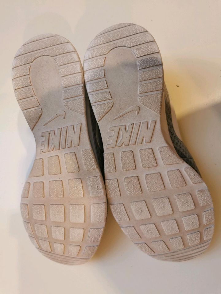 Nike Sportswear Tanjun Sneaker gr. 38,5 in Eisenberg