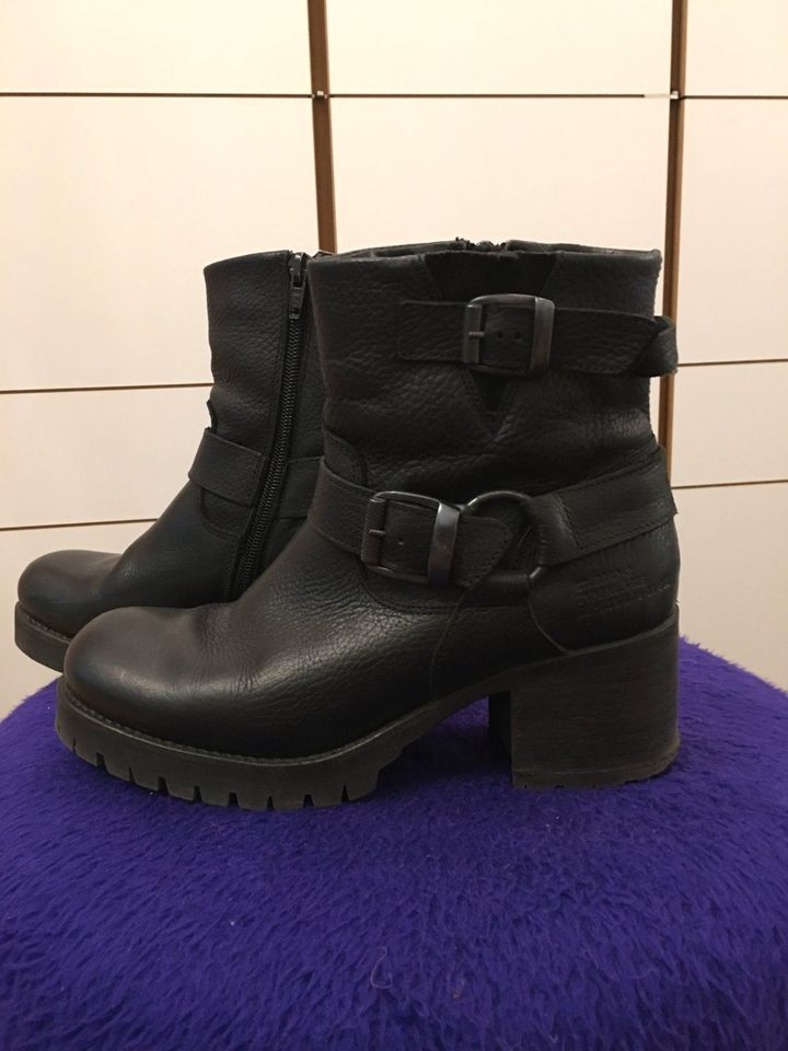 Bullboxer Biker Boots Leder 39 Stiefel Stiefeletten in Berlin