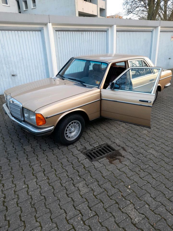 Mercedes 280E w123 in Wiesbaden