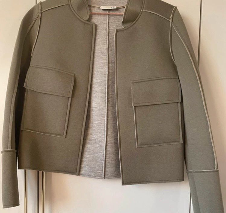 Jacke aus Scuba oliv khaki Perfekt bei Gr 38 in Berlin