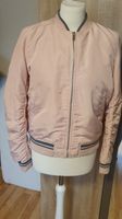 Stradivarius Damenjacke Jacke Blouson Frühjahrsjacke rosa M Niedersachsen - Lilienthal Vorschau