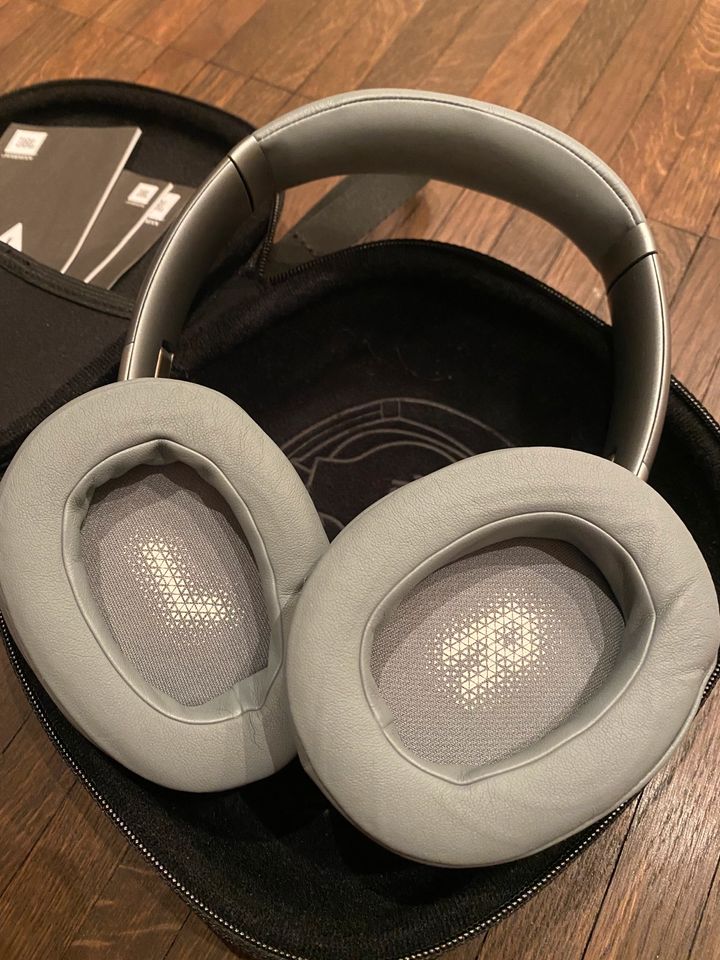 JBL Everest 710 Bluetooth Kopfhörer Over year Headset in Silber in Nürnberg  (Mittelfr) - Mitte | Lautsprecher & Kopfhörer gebraucht kaufen | eBay  Kleinanzeigen ist jetzt Kleinanzeigen