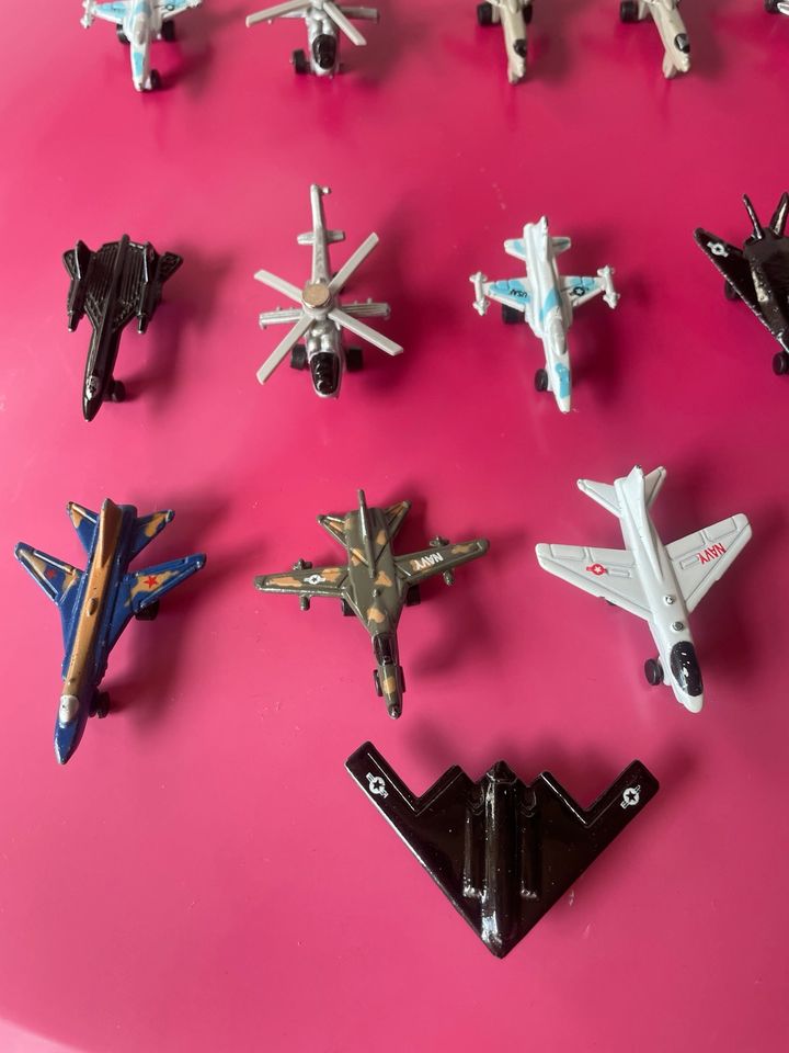 19x Miniatur Flugzeuge Metall Wings of Fire 90er Panini Jet Mini in Bassum