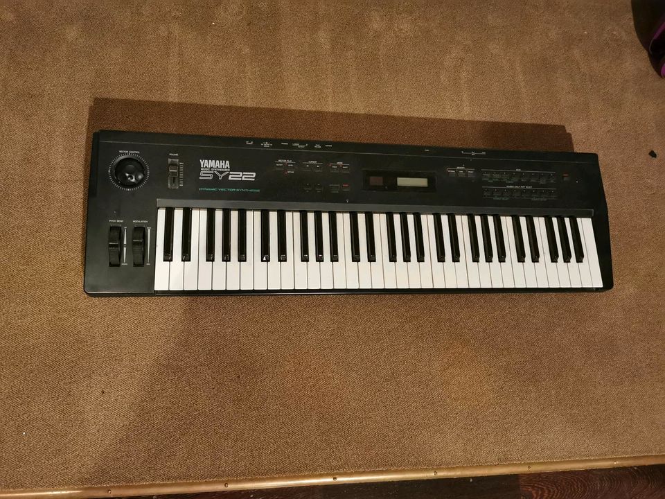 Keyboard sy22 von Yamaha in Dannenberg (Elbe)