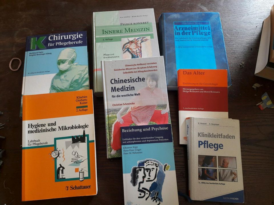 Medizinische Fachbücher Pflege TCM Schattauer Chirurgie Mikrobio in Dresden