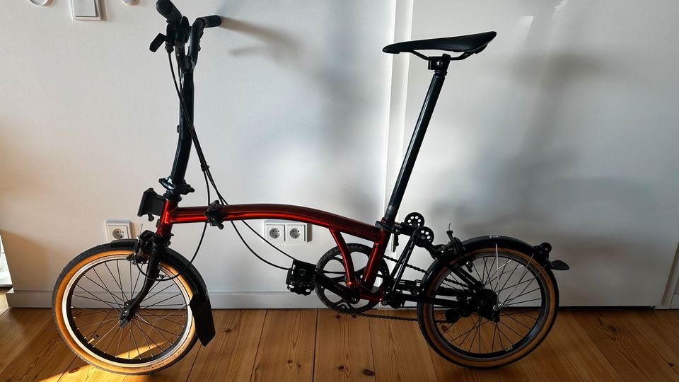 Brompton C - Line Urban (2 Gang) Flame Lacquer Edition in Berlin