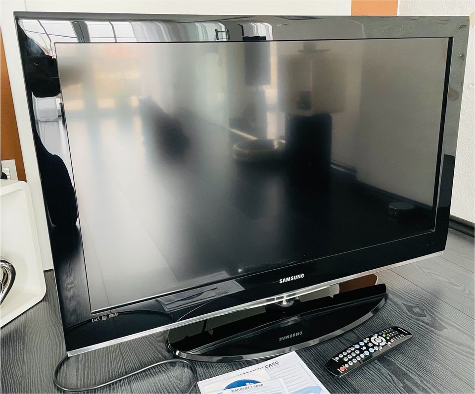 Samsung TV LE40A557P2F 102 cm (40") in Tirschenreuth