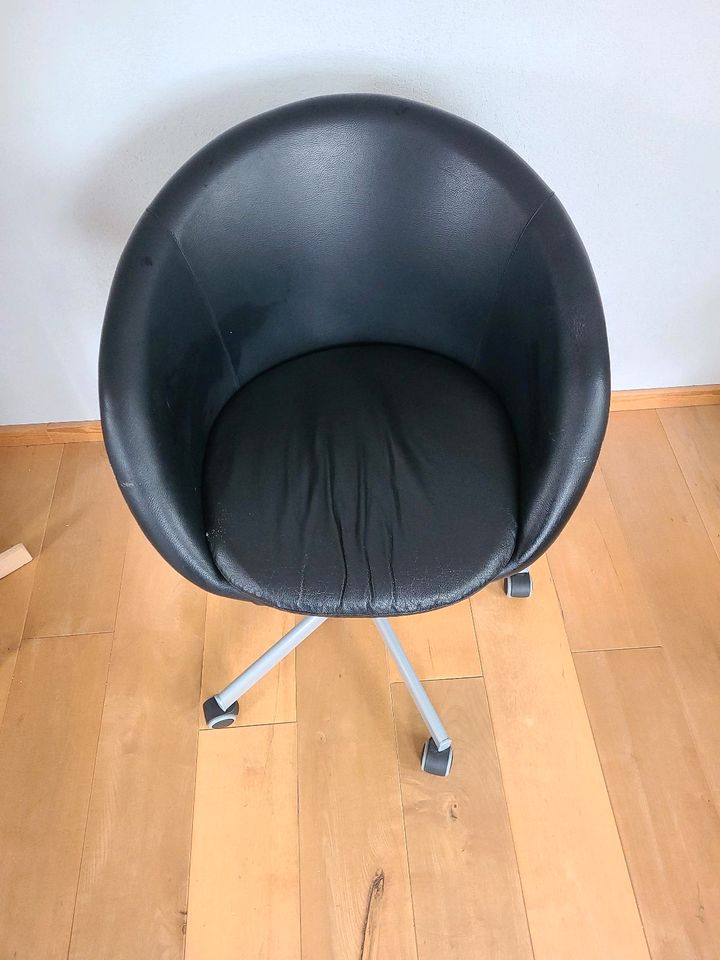 SKRUVSTA Schreibtisch Stuhl schwarz Ikea in Trossingen