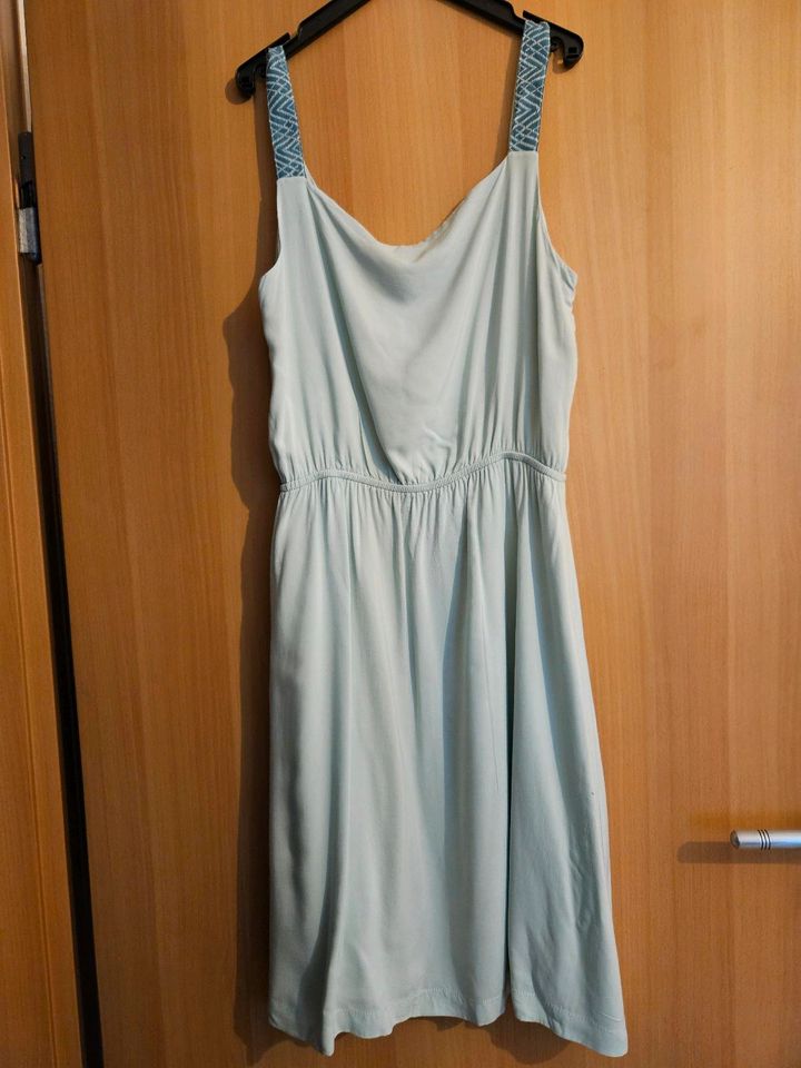 Kleid aus Viskose, EDC by Esprit, Gr.36 in Frankfurt am Main