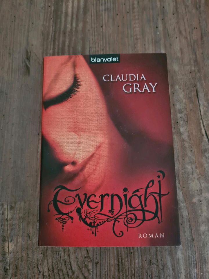 Evernight von Claudia Gray in Niedenstein