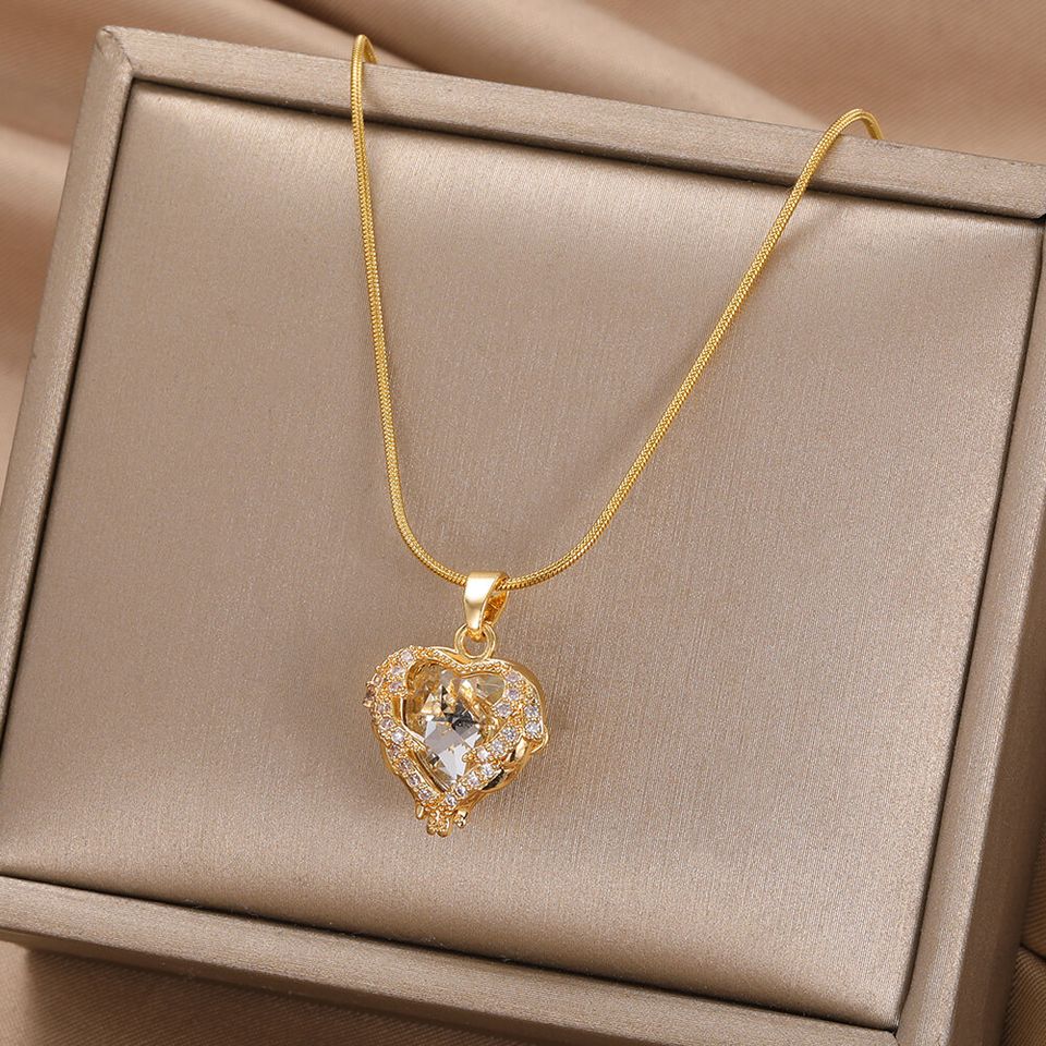 NEU Hochwertige Herz Luxus Kristall Halskette 18 Karat vergoldet in Sindelfingen