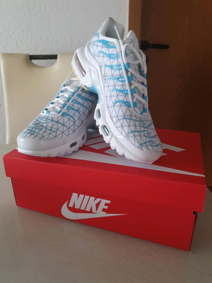 Nike Air Max Plus Gr 41/42/43 in Landau in der Pfalz