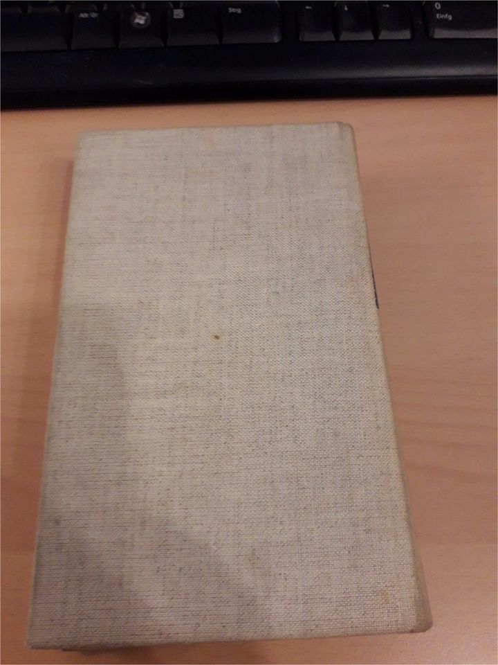 Buch, Roman "Nackt unter Wölfen" in Bad Kleinen