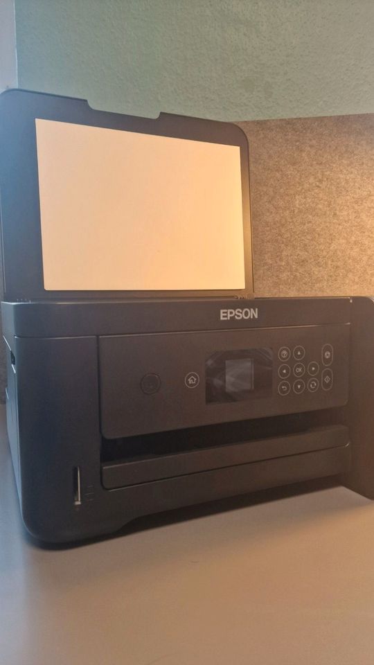 EPSON EcoTank ET-2751 Tintenstrahl (Epson Micro Piezo™-Druckkopf) in Rüdersdorf