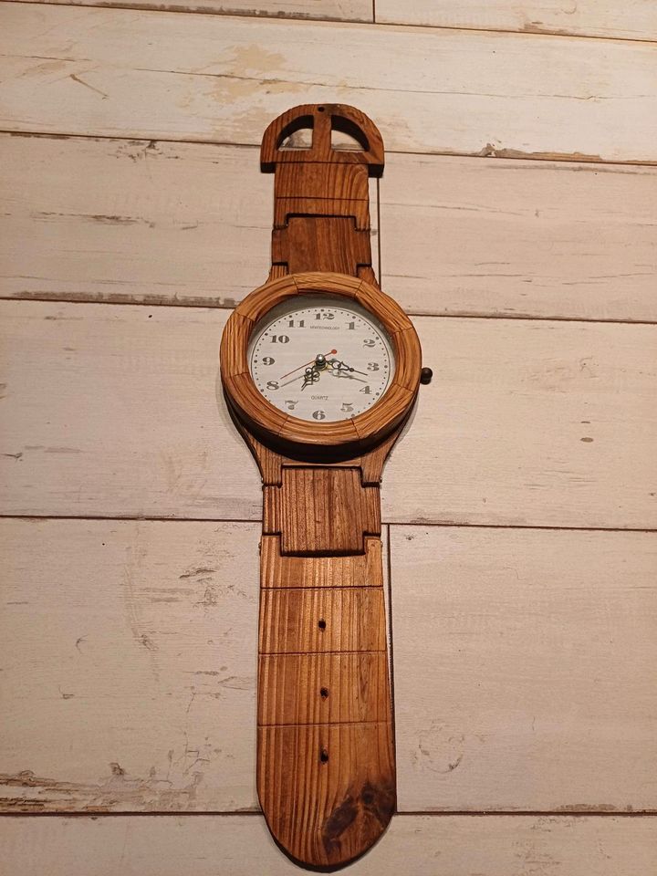 Holz Wanduhr in Berg Oberfr.