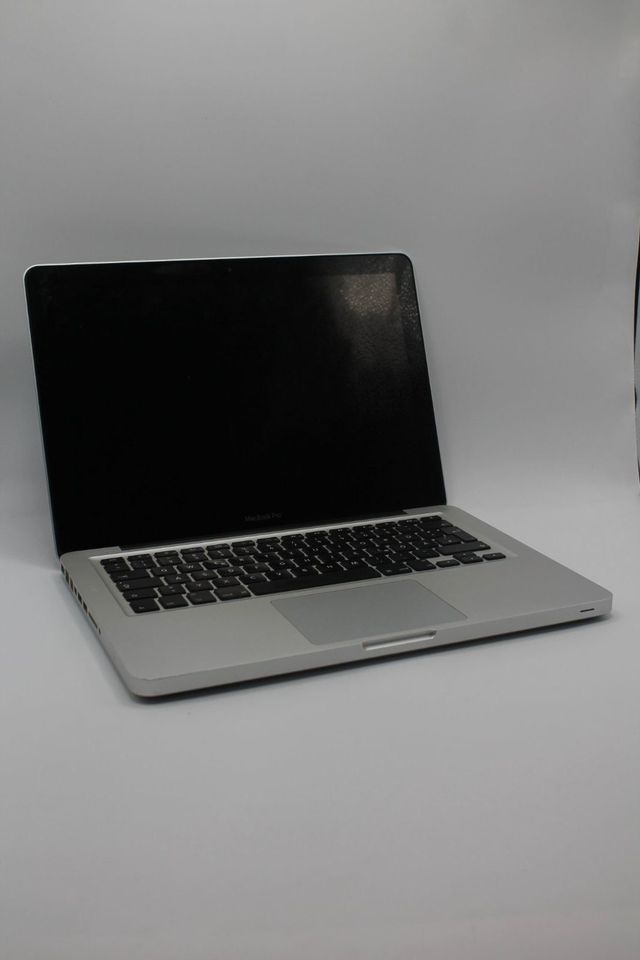 Apple Macbook Pro 13" 2011 Modell A1278 mit OVP und Kabel in Wolfsburg