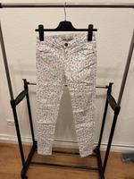 Neu Blumen Muster Hose Super Skinny weiß bunt Jeans Neustadt - Gartenstadt Süd Vorschau