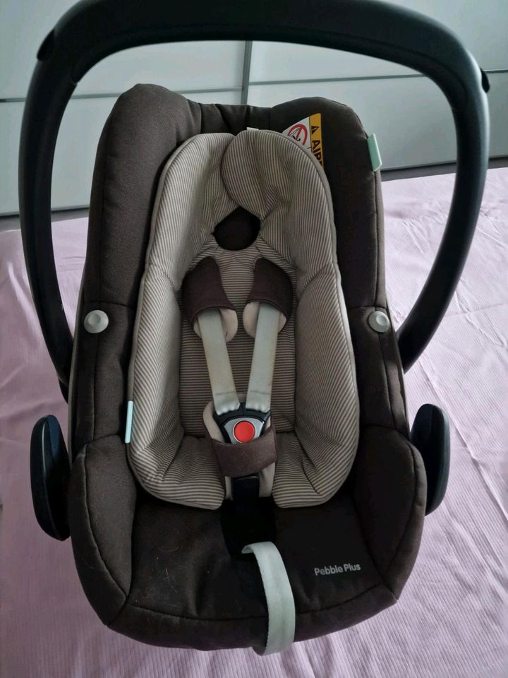 Kindersitz Maxi Cosi Pebble Plus braun beige in Bocholt