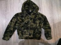 Fell jacke Plüsch oversized Urban classics Gr. S Camouflage army Nordrhein-Westfalen - Blomberg Vorschau