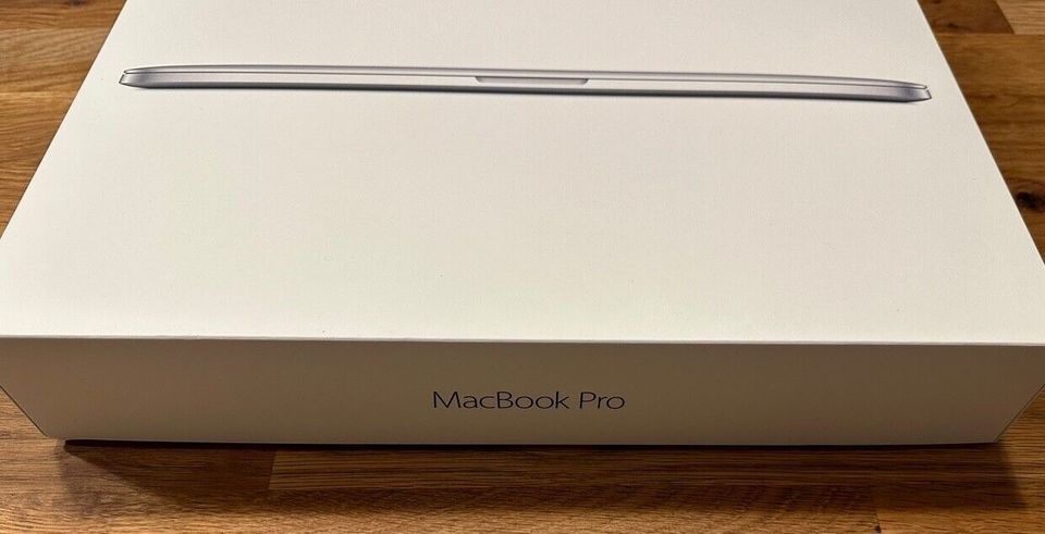Apple MacBook Pro 15" - 2015 - 100% - 16GB - 256GB - i7 in Bad Berneck i. Fichtelgebirge