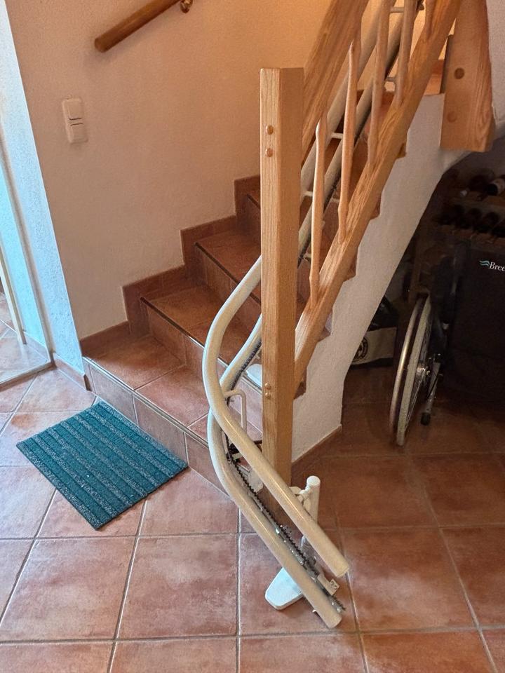 Treppenlift Lifta Avantgarde 6100 fast neu 3 Ebenen NP 16.000.- in Ingolstadt