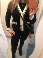 Wunderschöne schwarz/weiße Strickjacke mit goldenen Details Gr 40 München - Altstadt-Lehel Vorschau