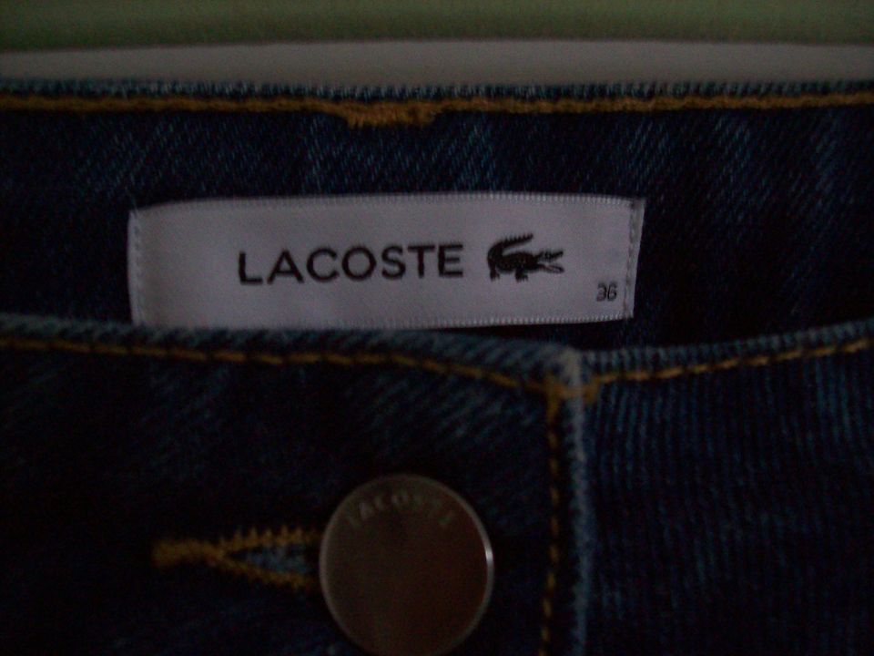 Lacoste Mom Jeans blau Gr. 36 - wie neu in Köln