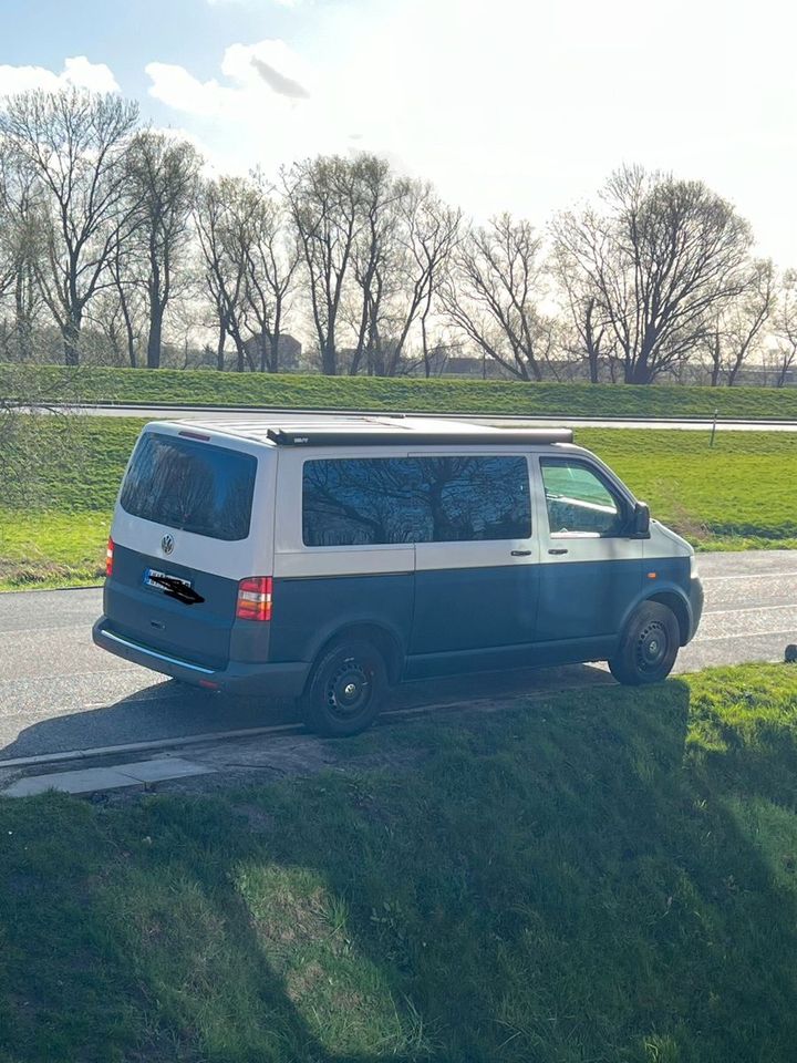 Volkswagen T5 1,9 Transporter HP  Camperausbau   TÜV neu in Hamburg