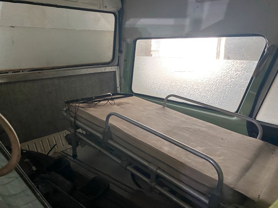 Mercedes Ambulanz aus  Lybien, sehr selten in Lünen
