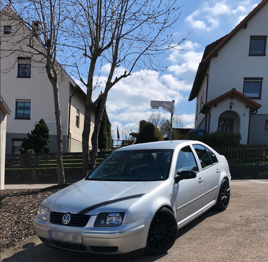 VW BORA 2.0 Benziner in Bopfingen