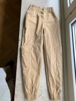 BERSHKA Hose Gr 32 beige 152 Nordrhein-Westfalen - Leverkusen Vorschau