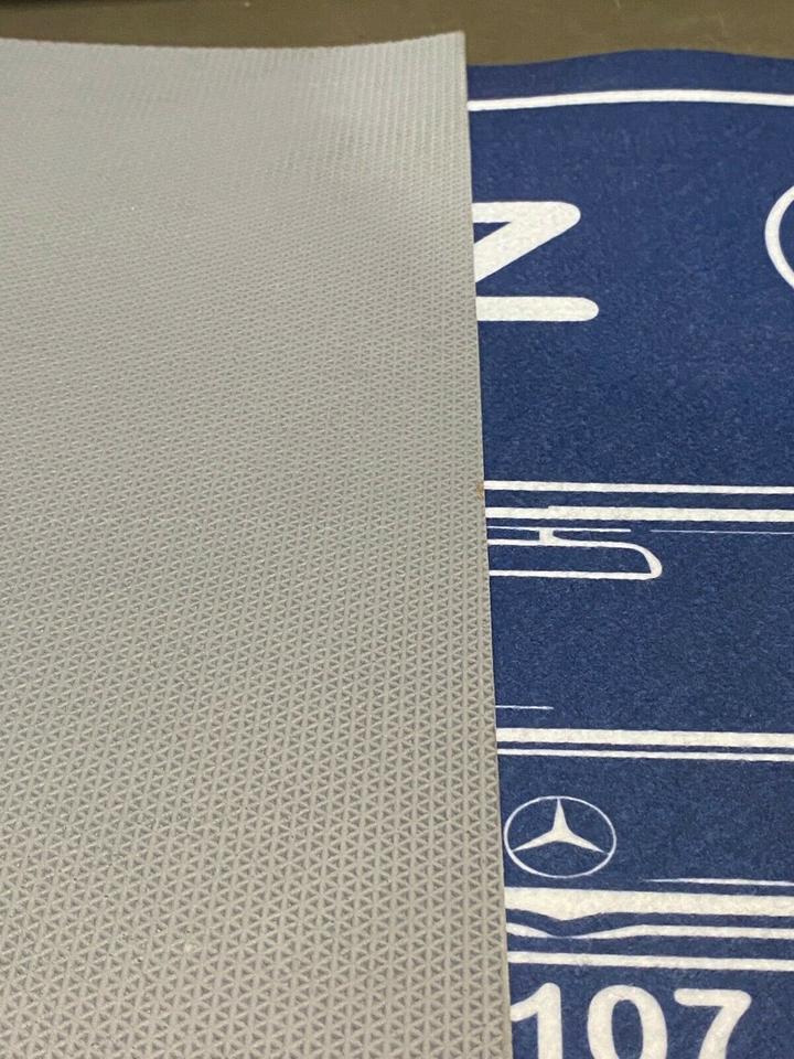 Mercedes R107 W107 SL Teppich Unterlage Deko Dekoration Matte in Dinslaken
